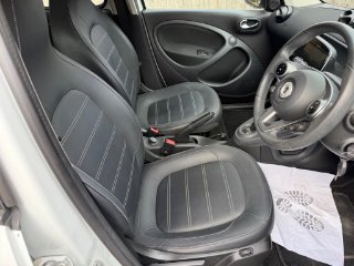 /photos/11615/dab5f62d-f9cf-479c-b1e9-c7b972c9e124_i320x240.jpg